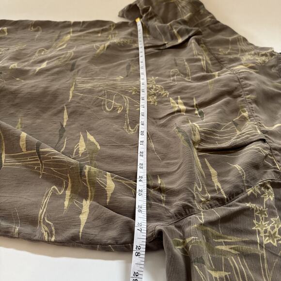 Vintage Tommy Bahama Silk Hawaiian Shirt Aloha Men’s XXL Camp Loop Collar Beachy - Picture 9 of 10